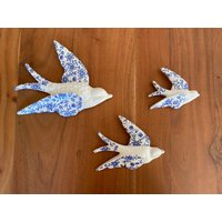 3Er Set Fliegende Vögel Hängen Retro Vintage Stil Ornament Schwalbe Keramik Wanddekoration Shabby Chic Montage Flockvögel Wandkunst von 24x7Bargain
