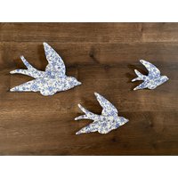 3Er Set Blaue Willow Fliegende Vögel Hängen Vintage Stil Ornament Schwalbe Keramik Wanddekoration Shabby Chic Montage Flockvögel Wandkunst von 24x7Bargain