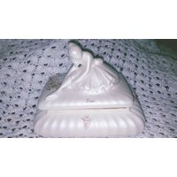 Elfenbein Ton Berger Schmuck/Eitelkeit Trinket Box Mit Deckel Ballarina Figur Und Pink Floral Design von 2BEB