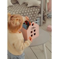 Kinderzimmer-Aufbewahrung Holzbuchhalter Personalisiertes Bücherregal Für Spielzimmer Einzigartiges Kleinkind Pastell Kinder Zimmer Dekor Ostern von 2BWoodKids