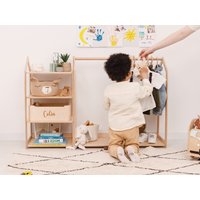 Montessori Kleiderschrank Personalisierte Kleidung Rack Dress Up Lagerung Für Kinder Kinderzimmer Möbel Baby Shower Geschenke Für Jungen von 2BWoodKids