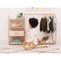 Montessori Möbel Set Spielzeug Regal, Kinder Kleiderschrank, Personalisierte Holz Kleiderbügel, Kleiderständer, Kind Offene Regale, Baby Jungen von 2BWoodKids