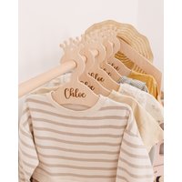 Personalisierte Holzbügel Für Kinder Kleinkinder, Kinderkleiderbügel Mit Tieren, Montessori-Garderobe, Kindergeschenkidee Jungen Und Mädchen von 2BWoodKids