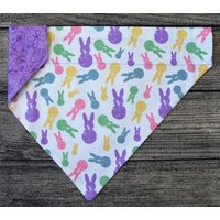 Ostern Hundehalstuch-Halsband-Hasenfreunde - Hase Frühlingsblumen Pastell Polka Dots von 2PawfectFriends