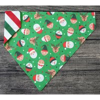 Weihnachten Hundehalstuch-Over The Collar - Santa & Friends Candy Cane Winter Snowflakes von 2PawfectFriends