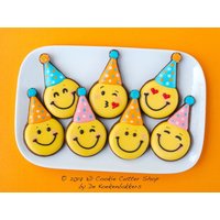 Geburtstags-Smiley-Ausstecher | Keks-, Fondant - Und Tonausstecher Geburtstagsgeschenk Leckerbissen Für Kinder Keksausstecher Importstück Geburtstags-Smiley-Ausstecher | Keks-, Fondant - Und Tonausstecher Geburtstagsgeschenk Leckerbissen Für Kinder Keksausstecher Importstück von 3DCookieCutterShop