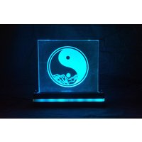 Benutzerdefinierte Gravierte Led Acryl Display Benutzerdefinierte Gravierte Led Acryl Display von 3DimensionalThinking