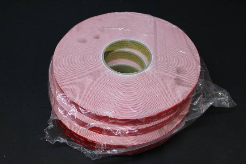 3M  LSE110/19 Doppelseitiges Klebeband Weiß 33 m x 19 mm Klebstoff 4 STÜCK von 3M