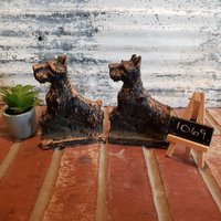 Scottie Buchstützen Aus Holz, Vintage Syroco Usa Scottish Terrier Mit Metallbasis von 3friendsthrifting