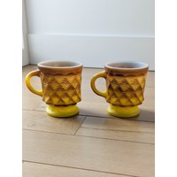 2 Tassen Fire King-Anchor Hocking Vintage Kimberly Braun Und Gelb von 3rvintages
