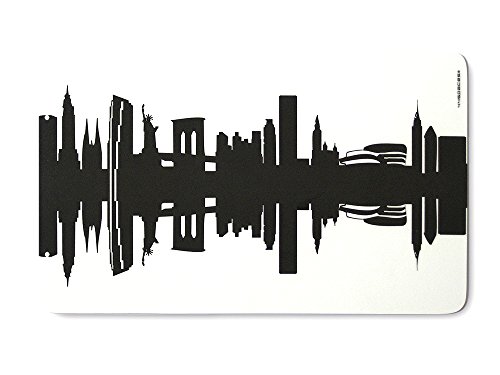 44spaces Frühstücksbrettchen New York Skyline schwarz, Kleines Geschenk Design-Brettchen, spülmaschinenfest, 23,5x14,5cm 44spaces Frühstücksbrettchen New York Skyline schwarz, Kleines Geschenk Design-Brettchen, spülmaschinenfest, 23,5x14,5cm von 44spaces