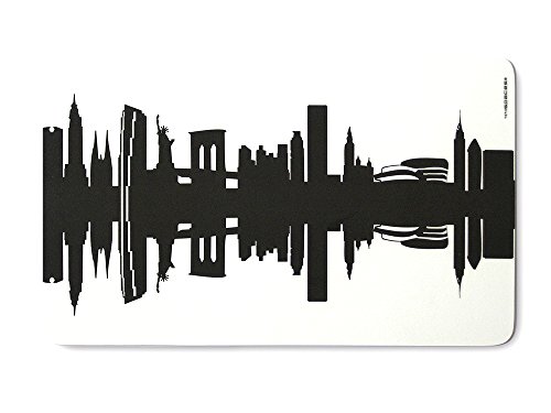 44spaces Frühstücksbrettchen New York Skyline schwarz, Kleines Geschenk Design-Brettchen, spülmaschinenfest, 23,5x14,5cm von 44spaces