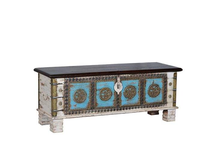 Truhe Holztruhe mit Ornament Muster aus Massivholz von 4Home