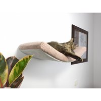 Set Katzenregal + 2 Katzenwandstufen, Schwebendes Katzenbett Moderne Wandmöbel, Handgemachtes Katzenmöbel von 4MyPetShop