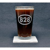 Asheville, Nc North Carolina Telefon Area Code 828 Geätztes Bier Pint Glas - Made in Usa Südost Trinkgeschirr von 4TheAdventure