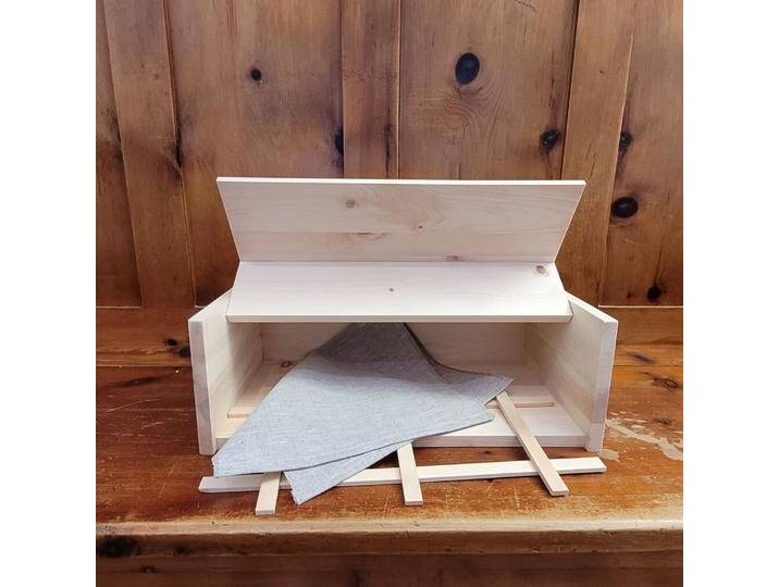 Brotkasten mit Klappe inkl. Zirbenholz-Gitter & Bäckerleinen 45 x 16 x 25 cm 100% Zirbenholz Echtes Handwerk von 4betterdays