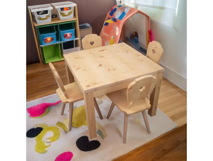 Kinder Sitzgruppe ‘Sweetheart’ Zirbenholz roh 1 Tisch L 70 x B 70 x H 63 und 4 Stühle B 30 x T 28 x H 63 cm Made in Südtirol Kinder Sitzgruppe ‘Sweetheart’ Zirbenholz roh 1 Tisch L 70 x B 70 x H 63 und 4 Stühle B 30 x T 28 x H 63 cm Made in Südtirol von 4betterdays