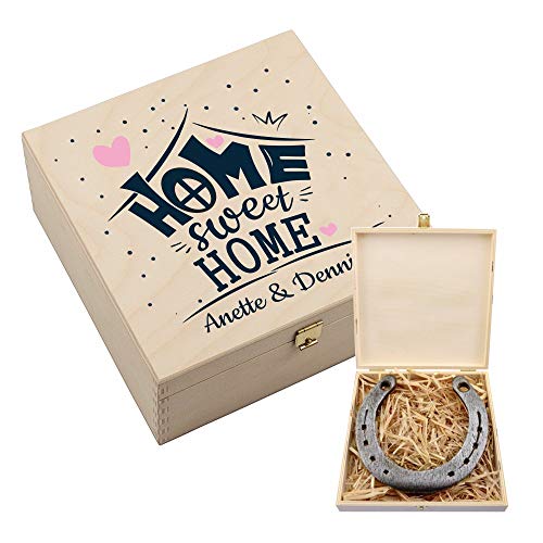 4you Design Echtes Hufeisen in Holz-Geschenkschachtel Home sweet home mit Gravur – 2 Hufeisennägel zum befestigen – Geschenk Hausbau, Richtfest, Einzug – Glücksbringer Neuanfang - 17x17x3,5cm von 4you Design