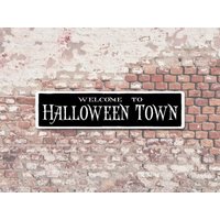 Welcome To Halloween Town 6 "x 24" Aluminiumschild Welcome To Halloween Town 6 "x 24" Aluminiumschild von 734designs