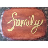 Benutzerdefinierte Handgefertigte Rustikale Holz Familie Schild Mit Dunklen Fleck Und Gold Schrift von 775Upcycler