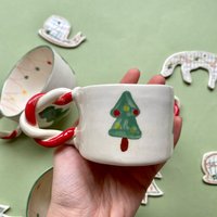 Handgemachte Keramik Weihnachtstasse Nr.3 von 7thHouseCeramics