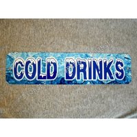 Blechschild Cold Drinks Soda Bier Wasser Soft Cola Pop Shop Markt Eistee Limonade Eis Bar Restaurant Getränkestand Wandschild Blechschild Cold Drinks Soda Bier Wasser Soft Cola Pop Shop Markt Eistee Limonade Eis Bar Restaurant Getränkestand Wandschild von 923graphics