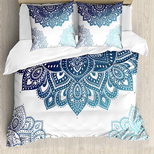 ABAKUHAUS Henna Bettbezugs Set Für Doppelbetten, Vibrierende farbige Mandala, Milbensicher Allergiker geeignet mit Kissenbezügen, Blassblau Dunkelblau ABAKUHAUS Henna Bettbezugs Set Für Doppelbetten, Vibrierende farbige Mandala, Milbensicher Allergiker geeignet mit Kissenbezügen, Blassblau Dunkelblau von ABAKUHAUS
