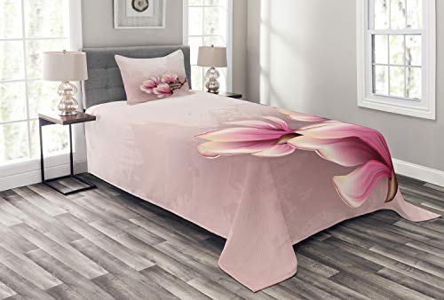 ABAKUHAUS Magnolie Tagesdecke Set, Fragile Blütenblätter, Set mit Kissenbezügen Sommerdecke, für Einzelbetten 170 x 220 cm, Baby Pink Braun und Rosa von ABAKUHAUS