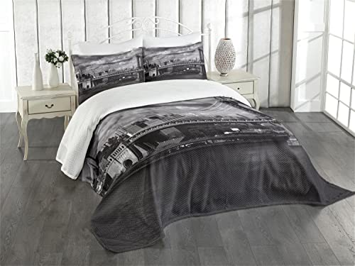 ABAKUHAUS New York Tagesdecke Set, NYC in Schwarz und Weiß, Set mit Kissenbezügen farbfester Digitaldruck, für Doppelbetten 264 x 220 cm, Grau von ABAKUHAUS