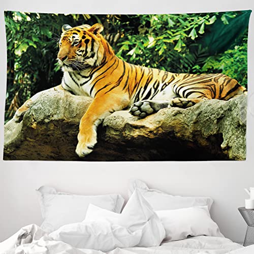 ABAKUHAUS Tiger Wandteppich und Tagesdecke, Big Cat Resting in Wald aus Weiches Mikrofaser Stoff Waschbar ohne Verblassen Digitaldruck, 230 x 140 cm, Kamel Grün von ABAKUHAUS