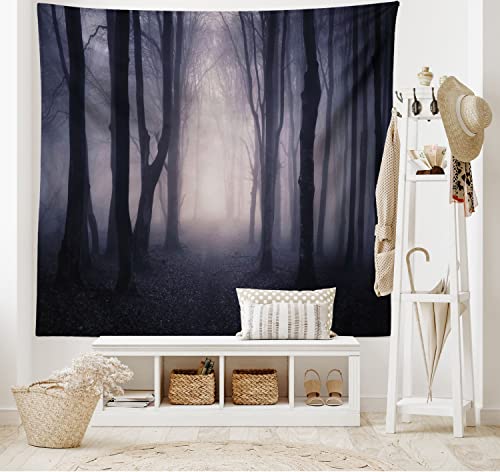 ABAKUHAUS Wald Wandteppich, Path in Dark Deep Woodland Fog Halloween Creepy Twisted Branches Bild, aus Weiches Mikrofaser Stoff Wand Dekoration Für Schlafzimmer, 150 x 110 cm, Dunkelgrau Violett von ABAKUHAUS