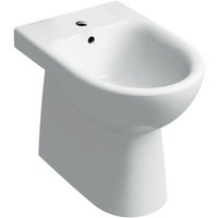 Glänzend weißes Stand-Bidet – Geberit Selnova von ABITARE