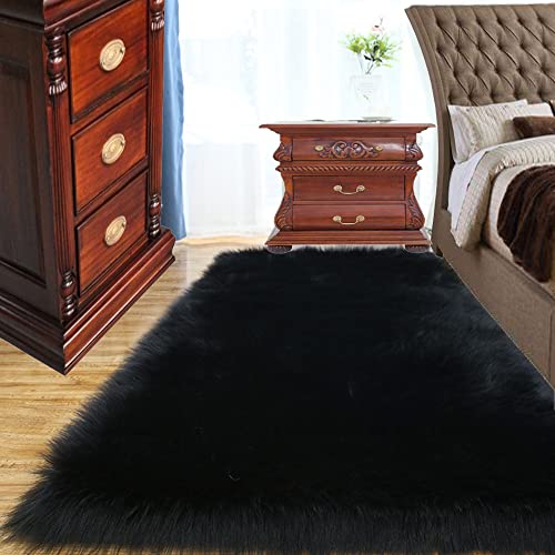 ABWXN Faux Schaffell Teppich, Flauschige Shaggy Area Rugs, Furry Longhair Fleece Teppich für Schlafzimmer Nachttisch Stuhl Sofa (90 x 150cm, Schwarz) von ABWXN