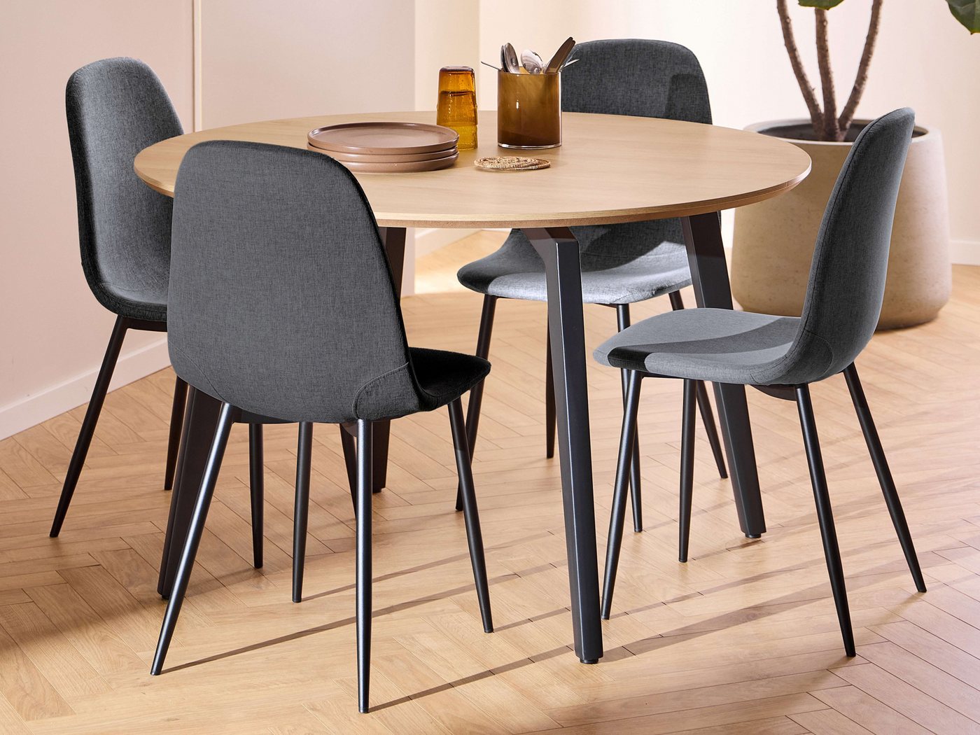 ACTONA GROUP Esszimmer-Set Essgruppe, Speisetisch mit Wohnzimmerstühlen, (Set, 5-St., 1x Tisch + 4x Stühle), 1x Tisch + 4x Stühle von ACTONA GROUP