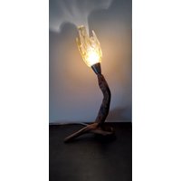 Die "Л", Lampe Von Aclast. Holz, Rustikal, Kunst, Unikat, Dekorativ, Handgemacht, Handgefertigt, Frei, Stehend, Bett, Beistelltisch, Boden, Glas von AClast