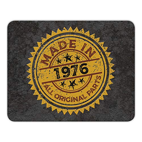 Addies Mousepad „MADE IN 21976ik - schönes Mauspad in feiner Cellophan Geschenk-Verpackung mit Kautschuk Untermaterial, 24x19cm von ADDIES