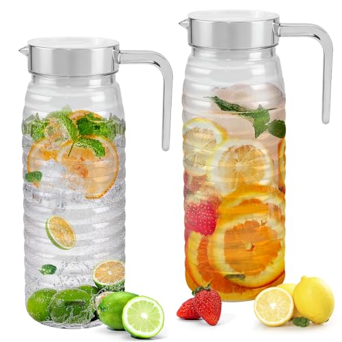 ADERTOS 2 Stück Wasserkrug Kunststoff 1.1L Wasserkaraffe mit Deckel Transparente Wasser Krug mit Griff Getränkekrug Plastik Eistee Krug Getränkekaraffe für Saft Kaffee Limonade Kaltes Heißes Wasser von ADERTOS