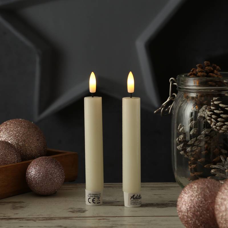 LED Stabkerzen LINA - Rustik-Optik - Echtwachs - 3D Flamme - H: 16cm - Timer - creme - 2er Set LED Stabkerzen LINA - Rustik-Optik - Echtwachs - 3D Flamme - H: 16cm - Timer - creme - 2er Set von ADILINA