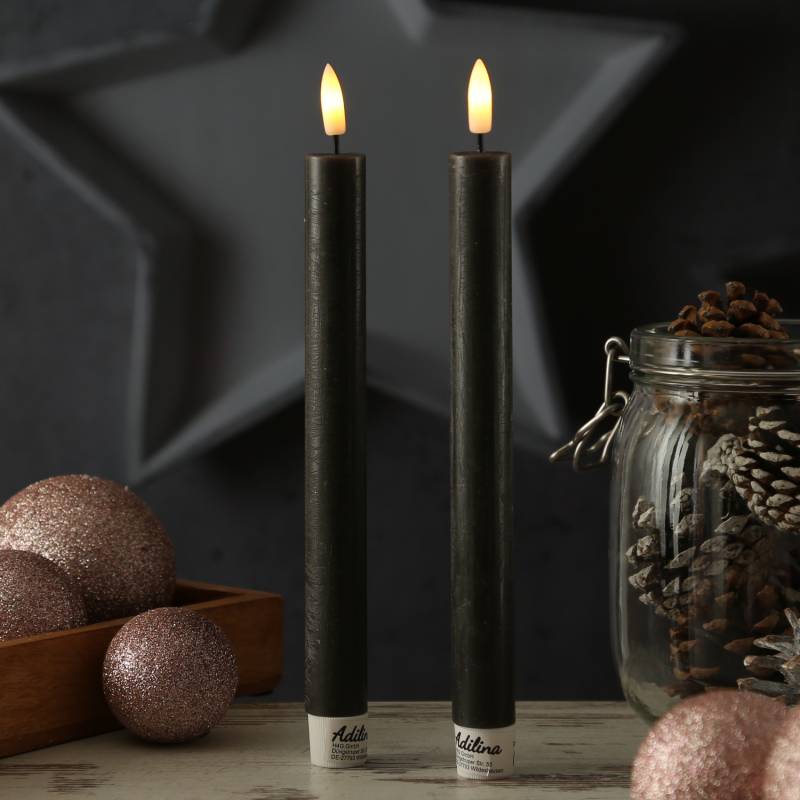 LED Stabkerzen LINA - Rustik-Optik - Echtwachs - 3D Flamme - H: 24cm - Timer - schwarz - 2er Set LED Stabkerzen LINA - Rustik-Optik - Echtwachs - 3D Flamme - H: 24cm - Timer - schwarz - 2er Set von ADILINA