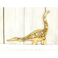 Brachiosaurus Dinosaurier Dino Themed - Laser Holz Geschnitten Schild Wanddekor Unvollendet Baby Shower Junge Kinderzimmer Geschenk Plakette Kranz von ADORNaMENTSshop