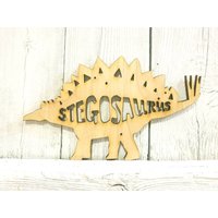 stegosaurus Dinosaurier Dino Themed - Laser Holz Geschnitten Schild Wanddekor Unvollendet Baby Shower Junge Kinderzimmer Geschenk Plakette Kranz Raum von ADORNaMENTSshop