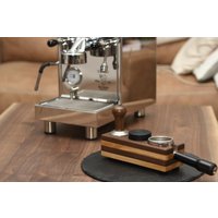 Luxuriöse Walnuss & Kirschholz Tamper Station - Espresso Organizer Für 72 Mm Und 62Mm Portafilter Geschenk Barista Ästheten von ADlasertech