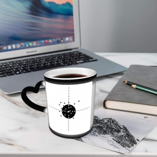 AELKSP Kaffeetassen – Farbwechseltasse, Magic Mug,Thermobeschichtung, 335ml, Keramik - Geschenkidee Männer, Frauen,Schwarz und Weiß, Zielnummern und Einschusslöcher Schießen Polygon Gun Training I AELKSP Kaffeetassen – Farbwechseltasse, Magic Mug,Thermobeschichtung, 335ml, Keramik - Geschenkidee Männer, Frauen,Schwarz und Weiß, Zielnummern und Einschusslöcher Schießen Polygon Gun Training I von AELKSP