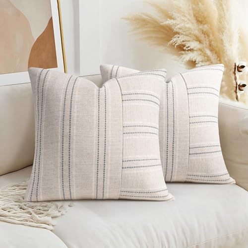 AELS Dekorativer Leinen-Kissenbezug, Boho-Struktur, 45,7 x 45,7 cm, Beige mit weißen und grauen Streifen, Patchwork-Design, 2er-Set, für Sofa, Couch, Wohnzimmer AELS Dekorativer Leinen-Kissenbezug, Boho-Struktur, 45,7 x 45,7 cm, Beige mit weißen und grauen Streifen, Patchwork-Design, 2er-Set, für Sofa, Couch, Wohnzimmer von AELS