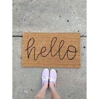 Fußmatte- Hello Türmatte- Fußmatte - Beschriftung Personalisierte Veranda Dekor von AHalOfAGirl