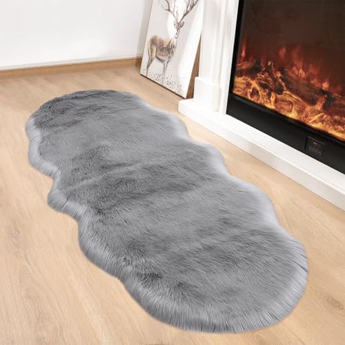 AIMECO kunstfell Teppich Faux Lammfell Schaffell Teppich Flauschiger Haarig Wohnzimmer Deko Weicher Fell Carpet für Stühle Sofa Schlafzimmer Kinderzimmer. Grau 60 x 220 cm von AIMECO