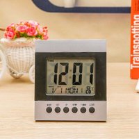 Digitaluhr mit Kalender, multifunktionaler LCD-Digital-Tischwecker mit Nachtlicht und Schlummerfunktion, Uhrzeit/Datum/Temperatur von AIPERQ