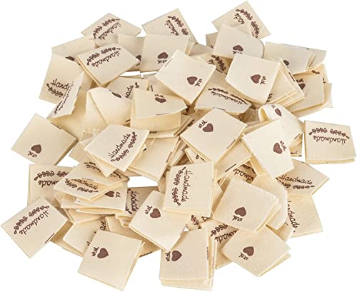 AIYONG 100 Stücke Handmade Stoffetiketten,Handmade Label zum Annähen,Stoffetiketten Textiletiketten für Klediung,Handarbeit Etiketten Tags zum nähen für DIY Klediung Näharbeit (Beige) von AIYONG
