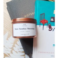 Langsame Sonntag Morgen Soja Wachs Kerze | Mandel & Vanille Duftend Entspannender Raumduft Perfekt Für Cozy Vibes Süße von AJACozyStudioShop