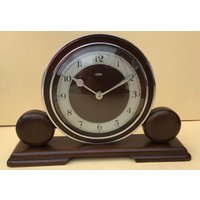 Metamec Vintage Mantel Regal Batterie Uhr Recycled von AKClocks